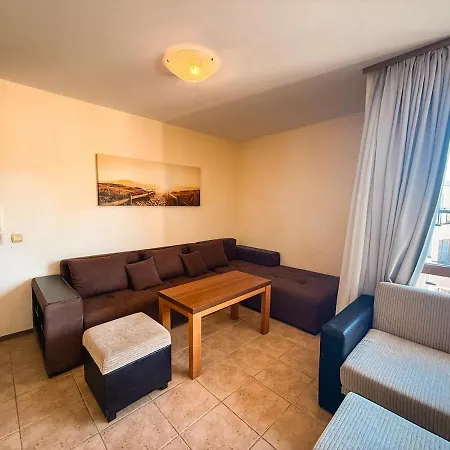 דירה Top-floor 2br With King Bed & View סאני ביץ'